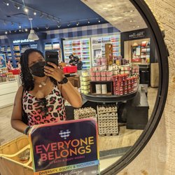 Bath & Body Works