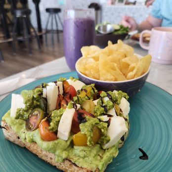 Leafs and Grounds - Coffee & Tea Near Me - Las Vegas, Nevada