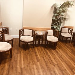 Arlington Laser Sculpture Center - Arlington Waiting Area