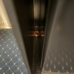 Inn at Lebanon - Ketchup left in the room "poor cleaners"