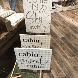 Farmhouse Decor & Gifts