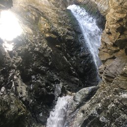 Zapata falls
