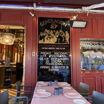 Los Galayos - Outside ambiance - Spanish Near Me - Madrid, M Los Galayos - Outside ambiance - Spanish Near Me - Madrid, M