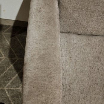 Scottish Inns & Suites - A filthy couch. - Hotels Near Me - Humble, Texas Scottish Inns & Suites - A filthy couch. - Hotels Near Me - Humble, Texas