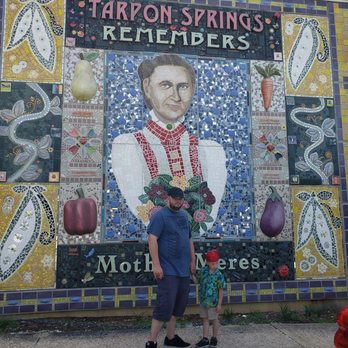 Sponge Docks - Tarpon Springs Florida. Wonderful small town with quaint shops and the Sponge docks. - Gift Shops Near Me - Tarpon Springs, Florida Sponge Docks - Tarpon Springs Florida. Wonderful small town with quaint shops and the Sponge docks. - Gift Shops Near Me - Tarpon Springs, Florida