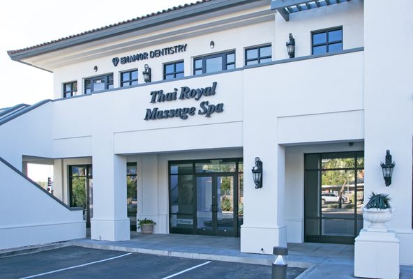 Royal massage and spa Clearance