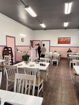 Lion Kitchen by null