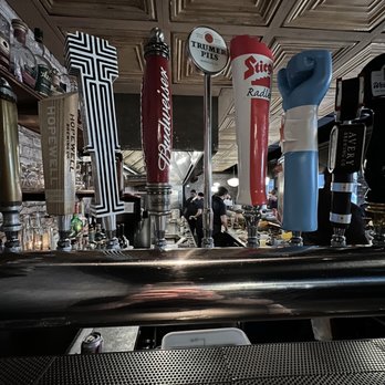 Au Cheval - Taps - Bars Near Me - Chicago, Illinois