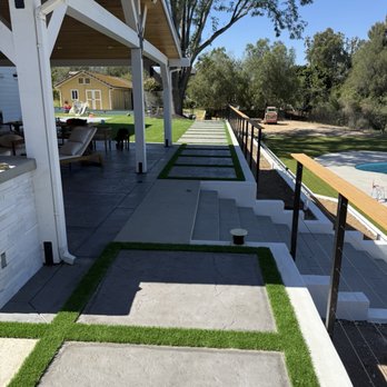 NuVision Pools - Concrete steps and turf on top tier - Pool & Hot Tub Service Near Me - Westlake Village, California NuVision Pools - Concrete steps and turf on top tier - Pool & Hot Tub Service Near Me - Westlake Village, California