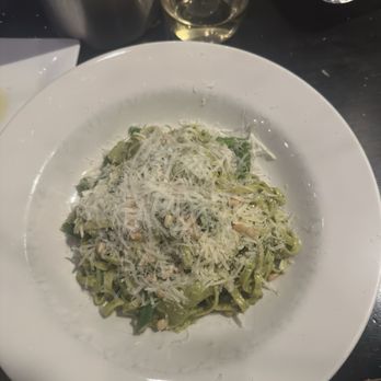 Broders' Pasta Bar - LINGUINE AL PESTO GENOVESE - Italian Near Me - Minneapolis, Minnesota Broders' Pasta Bar - LINGUINE AL PESTO GENOVESE - Italian Near Me - Minneapolis, Minnesota