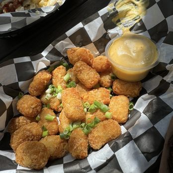 Lucy's on Lighthouse - Hot Dogs Near Me - Pacific Grove, California