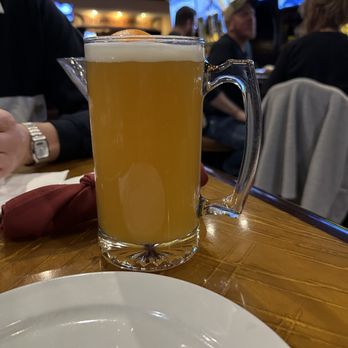Sierra Gold - Blue Moon on tap - New American Near Me - Reno, Nevada