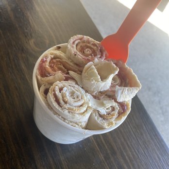 Roll Shack - The Elvis - Ice Cream & Frozen Yogurt Near Me - Abilene, Texas