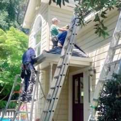 Aquetrim Gutters - Changing rusted out 4-in OG to modern 5-in OG heavy gauge aluminum, typical downtown Los Gatos house. Better bring a lot of ladders