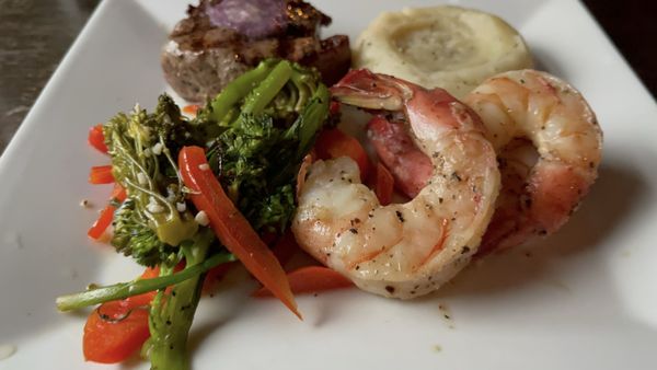 Petit Bistro by null