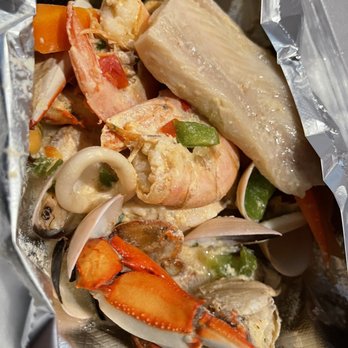 Los Cebollines Grill - Extra seafood for the 7 mares soup - Salvadoran Near Me - Ontario, California Los Cebollines Grill - Extra seafood for the 7 mares soup - Salvadoran Near Me - Ontario, California