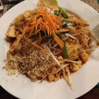 Thai Kitchen - Chicken Pad Thai - Thai Near Me - Lakewood, Ohio