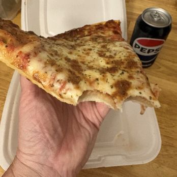 Albano's Pizzeria - Slice of Pie - Pizza Near Me - Cicero, Illinois