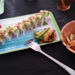 Sushi Kampai - No hay como el paradise roll con piña. El sabor es exepcionalmente delicioso.