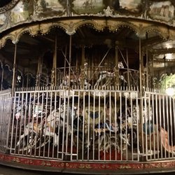 Le Carrousel - Carousel