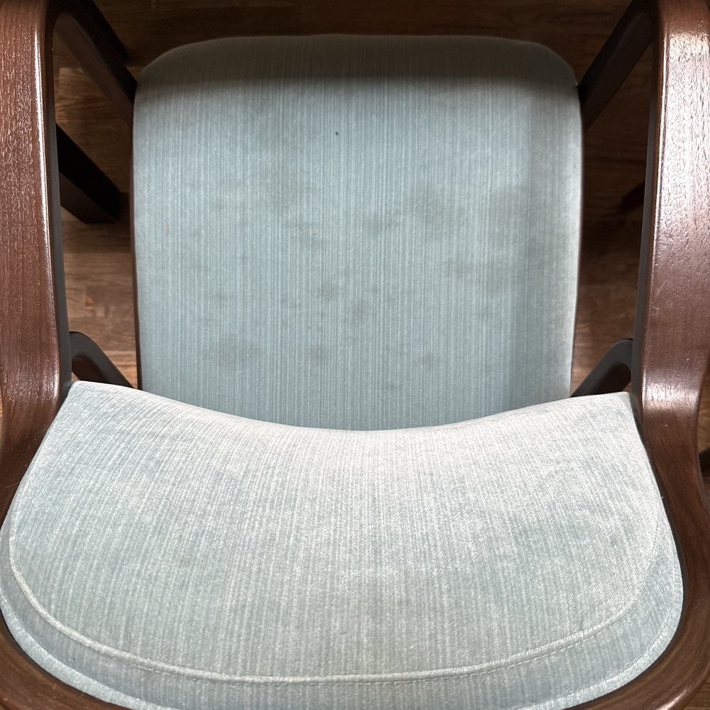 Evans Carpet & Floor Care - Stained chair - Carpet Cleaning Near Me Evans Carpet & Floor Care - Stained chair - Carpet Cleaning Near Me