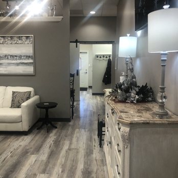 Salon Etc - Waiting room. - Hair Salons Near Me - Indianapolis, Indiana