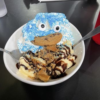 Swaney Swifts - The Cookie Monster - American Near Me - Gallatin, Tennessee Swaney Swifts - The Cookie Monster - American Near Me - Gallatin, Tennessee