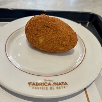 Fábrica da Nata - Bacalhau - Cafes Near Me - Lisbon, 11