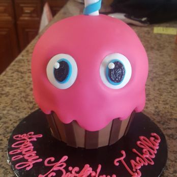 Pin Up Cakes - Pin up cakes, thank you for this amazing cake, my daughter loved it! - Patisserie/Cake Shop Near Me - Whittier, California