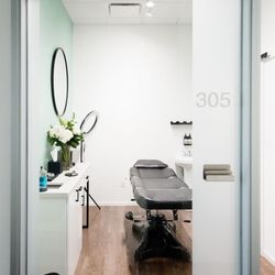 Mint Wax Center