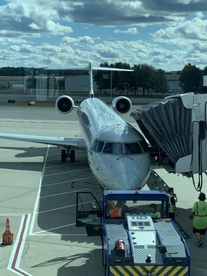 Manchester-Boston Regional Airport by null