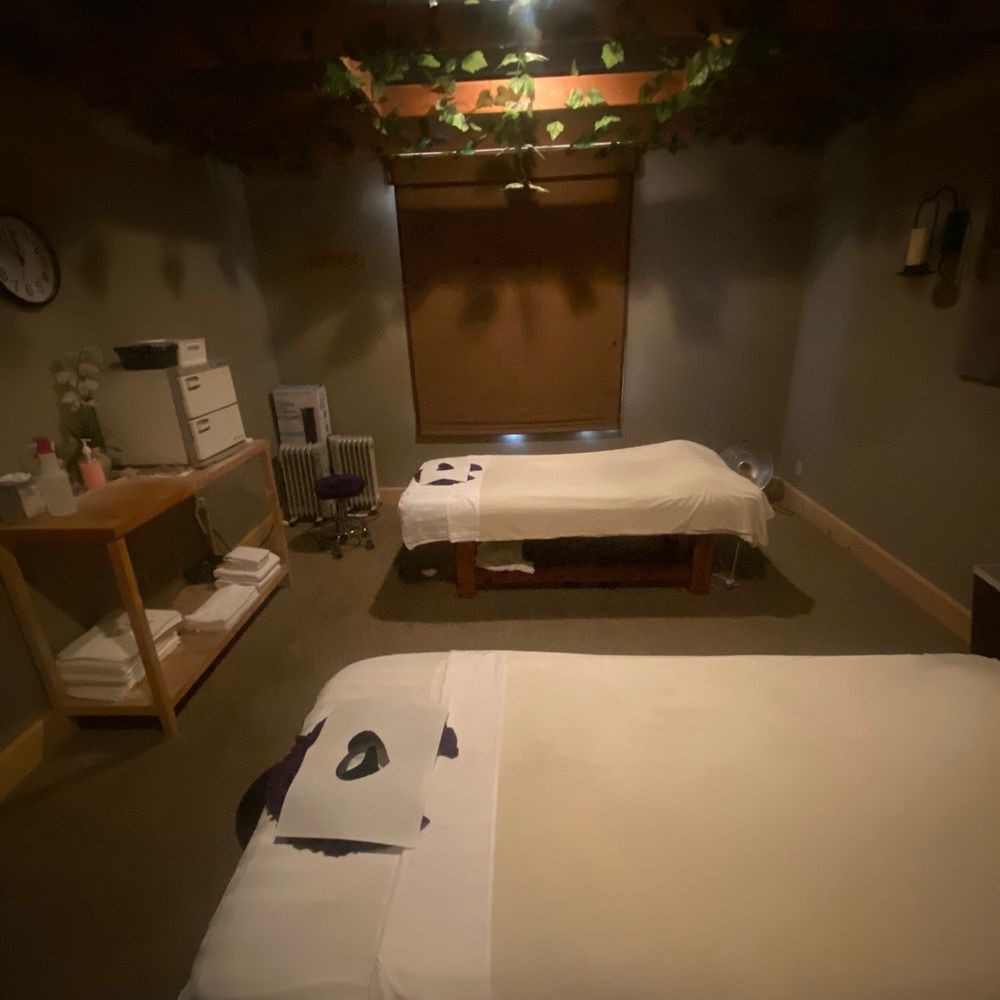 massage beds and room for two