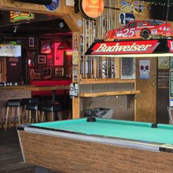 Lucy's Tavern