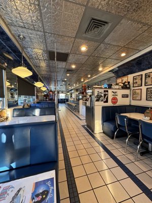 Blue Moon Diner by null