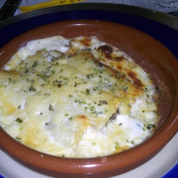 Casa Javier - Canelones rellenos de setas, estan espectaculares - Vegan Near Me - Bisaurri, HU