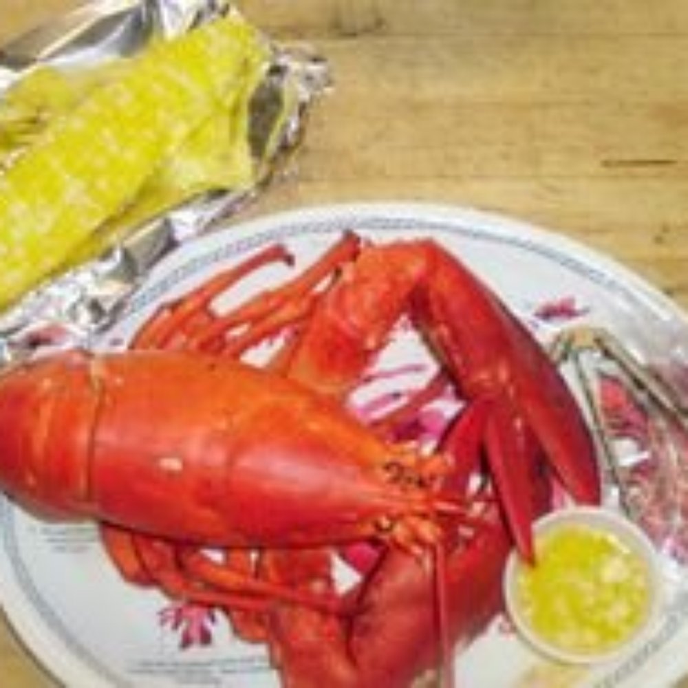 Lunt's Dockside Deli - mmmmmm lobstah! - Seafood Near Me - Frenchboro, Maine