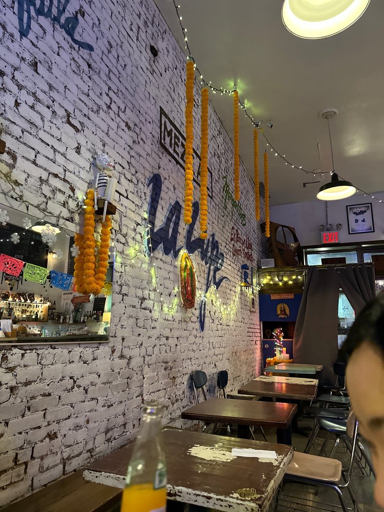 La Lupe Cantina