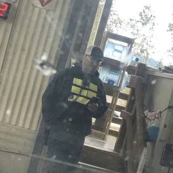 Algona Transfer Station - Employees improperly wearing masks. - Hazardous Waste Disposal Near Me - Algona, Washington