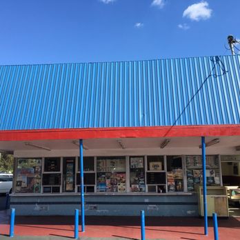 Fosters Freeze - Old school order window - Ice Cream & Frozen Yogurt Near Me - Spring Valley, California
