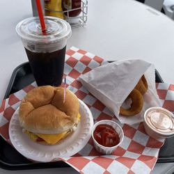 Gordy's Hi Hat Drive-Inn - Cheeseburger and onion rings