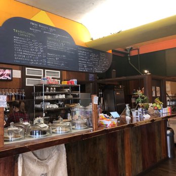 Muggswigz - a view of a coffee shop - Coffee & Tea Near Me - Canton, Ohio