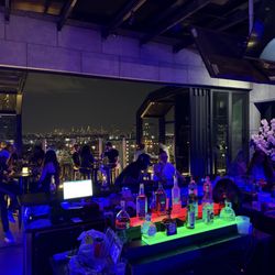 MOON BAR Rooftop - Flawless from up above