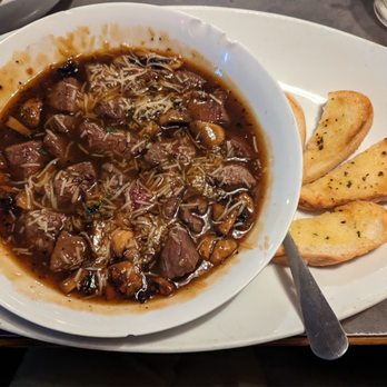 Brewsters - Steak bites and mushrooms in a flavorful sweet beer sauce. - American Near Me - Fairbanks, Alaska Brewsters - Steak bites and mushrooms in a flavorful sweet beer sauce. - American Near Me - Fairbanks, Alaska