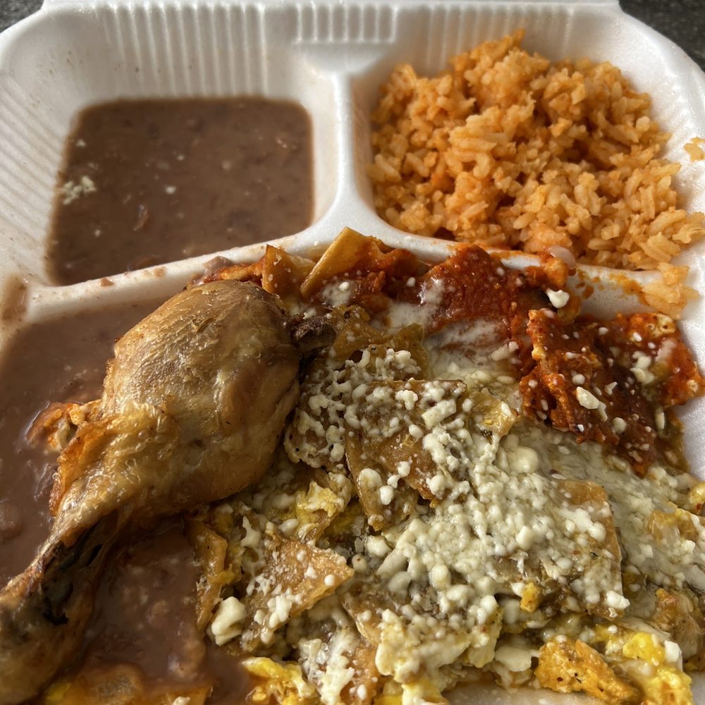 Jose's Mexican Restaurant - Chilaquiles con Huevo y pollo - Mexican Near Me - Modesto, California
