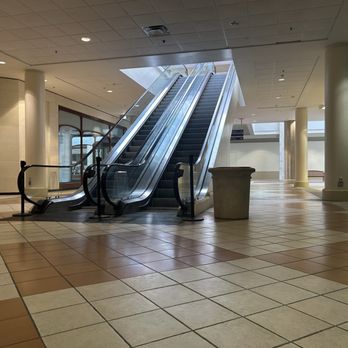 Ridgmar Mall - Escalator - Shopping Centers Near Me - Fort Worth, Texas Ridgmar Mall - Escalator - Shopping Centers Near Me - Fort Worth, Texas