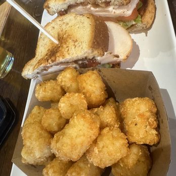 Cowgirl Kitchen - Turkey BLT with tater tots - American Near Me - Rosemary Beach, Florida