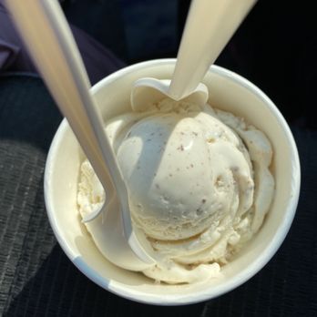 Frankie's - Ice Cream & Frozen Yogurt Near Me - Mendocino, California Frankie's - Ice Cream & Frozen Yogurt Near Me - Mendocino, California