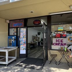 William Pure Water - Chill place to drink and eat ice cream in the summer now