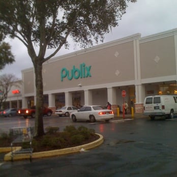 Publix Super Markets - the outside of a publix store - Grocery Near Me - Spring Hill, Florida Publix Super Markets - the outside of a publix store - Grocery Near Me - Spring Hill, Florida