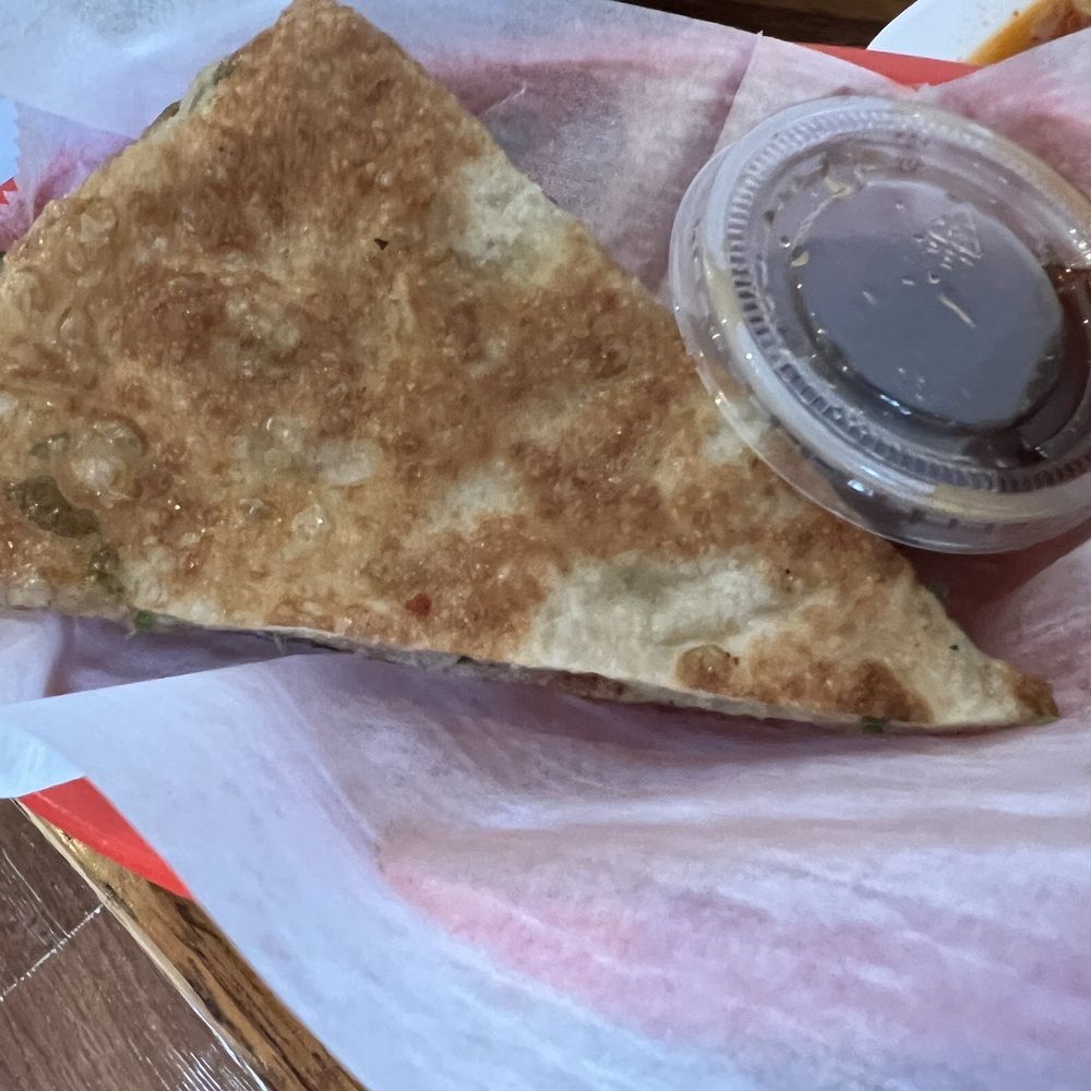 Lili's Restaurant - Chinese Near Me - Amherst, Massachusetts